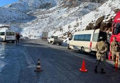 Hakkari- Şırnak kara yolu kar ve çığ riski nedeniyle kapatıldı