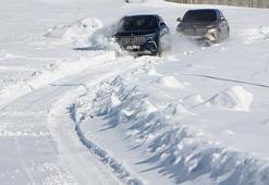 Aldıkları 2 Togg'u Karlıova'da 20 santimetre karla kaplı yollarda test ettiler