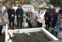 Gazeteci Mehmet Ali Birand mezarı başında anıldı