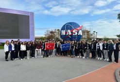 Lise öğrencileri NASA'yı ziyaret etti; Alper Gezeravcı'nın uzay yolculuğuna tanık oldu