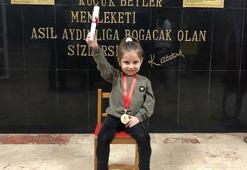 SMA Tip-2 hastası Defne'nin karne heyecanı