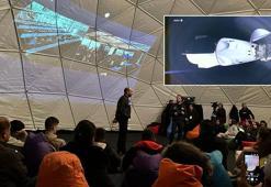 Türk astronotun uzaya ulaşması Kızılay Meydanı'nda heyecanla izlendi