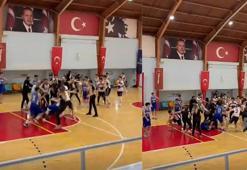 U16 karşılaşmasında basket sahası boks ringine döndü; 1 oyuncunun dişleri kırıldı