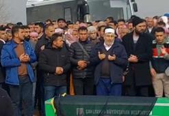 İran'a uçak kaçırmak isteyen hava korsanı, 17 yıl sonra babasının cenazesine katıldı