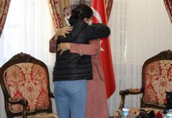 Evlat nöbetindeki bir anne daha çocuğuna kavuştu