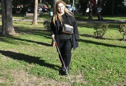 İzmir'de görme engelli öğretmenden meslektaşına 'psikolojik şiddet uyguluyor' suçlaması