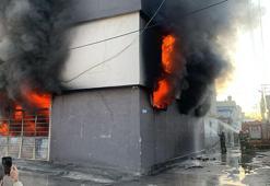 Adana'da sünger fabrikasında çıkan yangın kontrol altına alındı