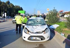 Yolun karşısına geçerken otomobil çarpan yaya öldü