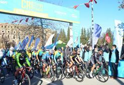 CRI Türkiye Kış Bisiklet Yarışları serisi Aspendos'ta başladı