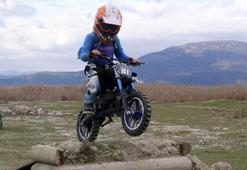Babasının motosiklet tutkusu 6 yaşındaki Şefik Uras'ın hayali oldu