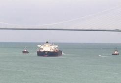 Boğazda arıza yapan yakıt tankeri, denizaltı kablolarına zarar verdi
