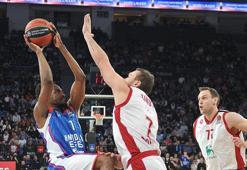 Anadolu Efes - Olimpia Milano: 79-73