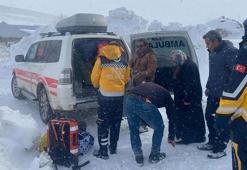 Yol kapanınca hamile kadın köyde doğum yaptı