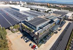 Fabrikaların çatıları elektrik üretiyor