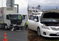 Kamyonet, kırmızı ışıkta bekleyen otomobile çarptı; 1 ölü, 2 yaralı