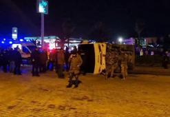 Çevik Kuvvet midibüsü devrildi: 11 polis yaralı