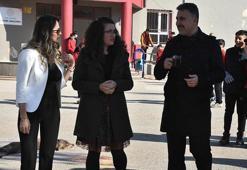 Depremzede öğretmenler öğrencilerinin desteğiyle acılarını hafifletiyor