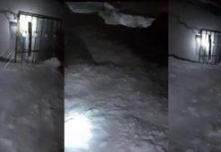 Çığ düşen evdeki anne ve 2 çocuğu son anda kurtuldu