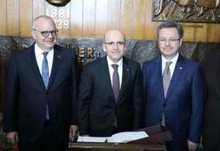 Bakan Şimşek Manisa'da vali ve belediye başkanını ziyaret etti