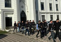 Esnafa silah zoruyla senet imzalatan 4 şüpheli tutuklandı