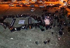 Hatay'da yıkılan Eda Apartmanı önünde anma etkinliği düzenlendi