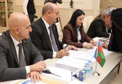 Azerbaycan'daki cumhurbaşkanı seçimi için Türkiye'deki seçmenler oy kullandı