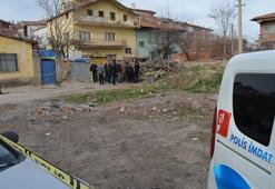 Aksaray'da boş arsada ceset bulundu