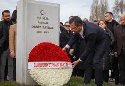 Deniz Baykal, 1'inci ölüm yıl dönümünde mezarı başında anıldı