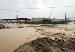 Çanakkale'de sağanak; Kepez Çayı taştı