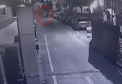 Fatih'te bıçaklı saldırganı copla kovaladı