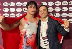 Milli güreşçi Alperen Berber, Avrupa şampiyonu oldu