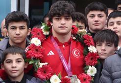 Avrupa şampiyonu Alperen Berber, Samsun'a geldi