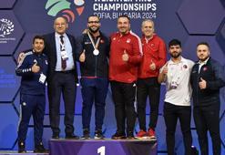 Avrupa Halter Şampiyonası'nda Onur Demirci'den gümüş madalya