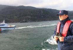 Marmara'da batan geminin kayıp 5 mürettebatı için balıkçı teknesi arama yapıyor; DHA o çalışmaları görüntüledi