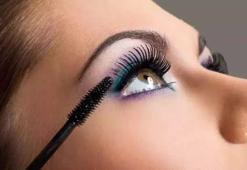 "Kalıcı makyaj uygulamaları sağlığı tehdit ediyor"