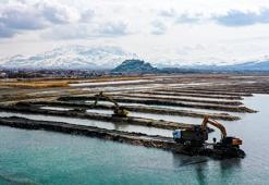 Van Gölü'nden 1 milyon 600 bin metreküp dip çamuru çıkartıldı