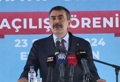 Bakan Tekin: Öğrencilerimizin masasına yılda yaklaşık 200 milyon adet kitap bırakıyoruz