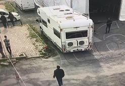 Zeytinburnu'nda mahalle bekçisi kendisine yumruk atan kişiyi bacağından vurdu