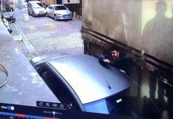 Kağıthane'de kayan kamyoneti durdurmaya çalışırken, iki araç arasında kaldı