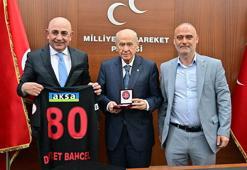 Bahçeli, Fatih Karagümrük Spor Kulübü yöneticilerini kabul etti