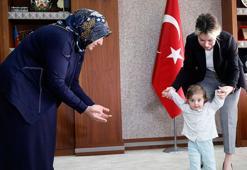 'İkinci mucize bebek', ilk adımlarını attı