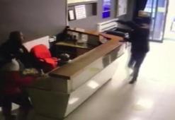 Sultangazi'de uzun namlulu silahla iş hanını bastılar