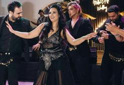 Depremzede sosyal medya fenomeni, siyah gelinlikle evlendi