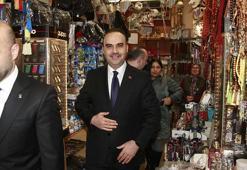 Kacır: Kendisini hayali cumhurbaşkanı yardımcısı ilan edip, 700 kilometre ötede mitingler yapıyordu