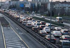 İstanbul'da ilk iftar öncesi trafik yoğunluğu yüzde 74'e ulaştı