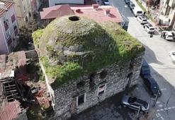 Mimar Sinan'ın yaptığı tarihi hamama kum çuvallarıyla perdeleme; Çökme tehlikesi var