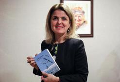 Depremde ölen 'can dostu'nun adını, kitabının geliriyle kuracağı kütüphanede yaşatacak