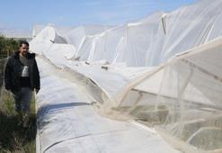 Uçuş trafiğini aksatan dolu, tarım alanlarına zarar verdi