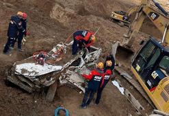 Erzincan'da, 9 kişinin toprak altında kaldığı liç alanında kamyonet bulundu