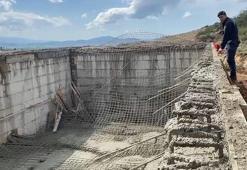 İnşası süren deprem konutlarında iskele çöktü; 4 işçi yaralı